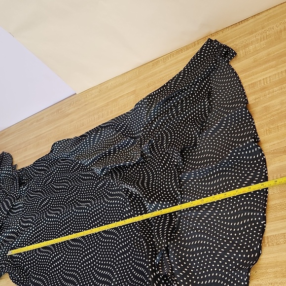 EXPRESS Black and White Polka Dot Maxi Dress, size M - Picture 7 of 9